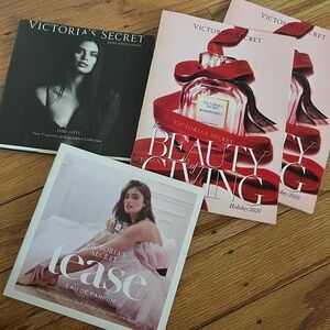 Victoria’s Secret Holiday Fragrance Scent Peel
off Sample Booklets 4X